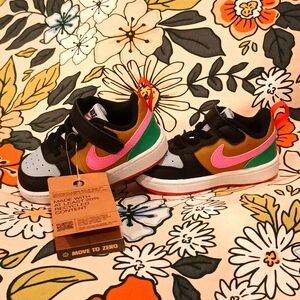NWT Nike Velcro, Size 6 Toddler, Unisex